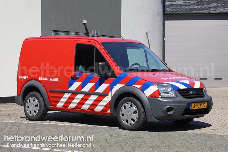 06-6897 Dienstauto Pelotonscommandant Logistiek