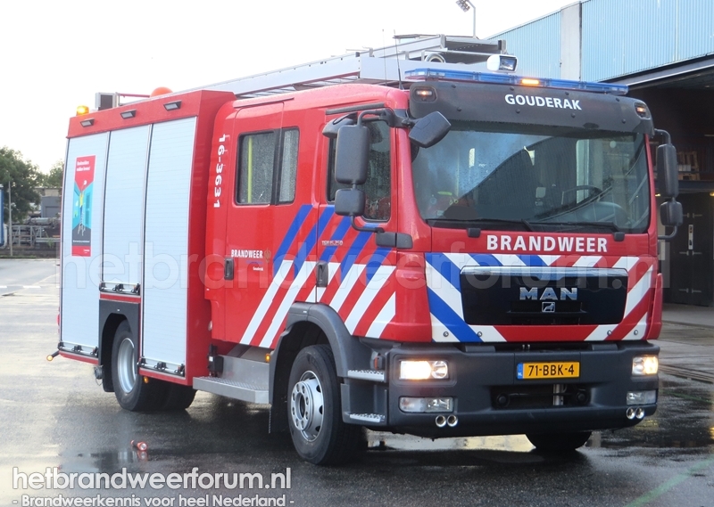 16-3631 Tankautospuit