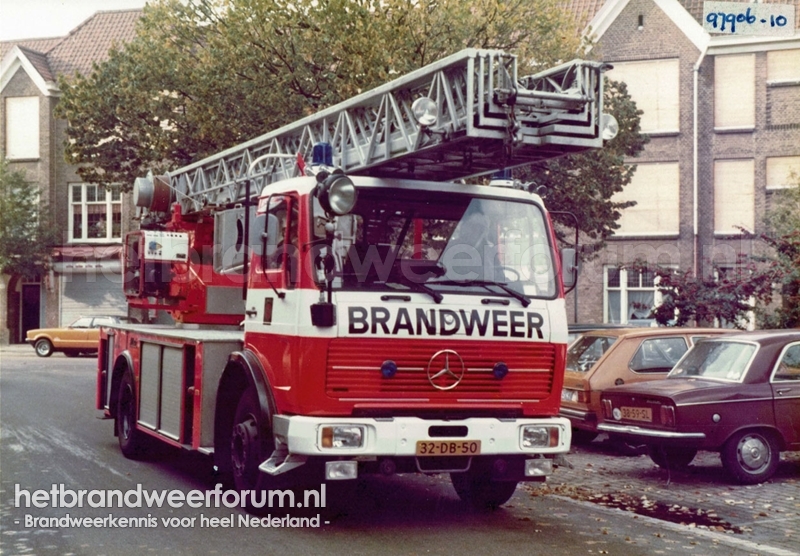 Bw Den Haag - AL Mercedes Echo 4-1 (...) nog zonder roepnummer-32-DB-50