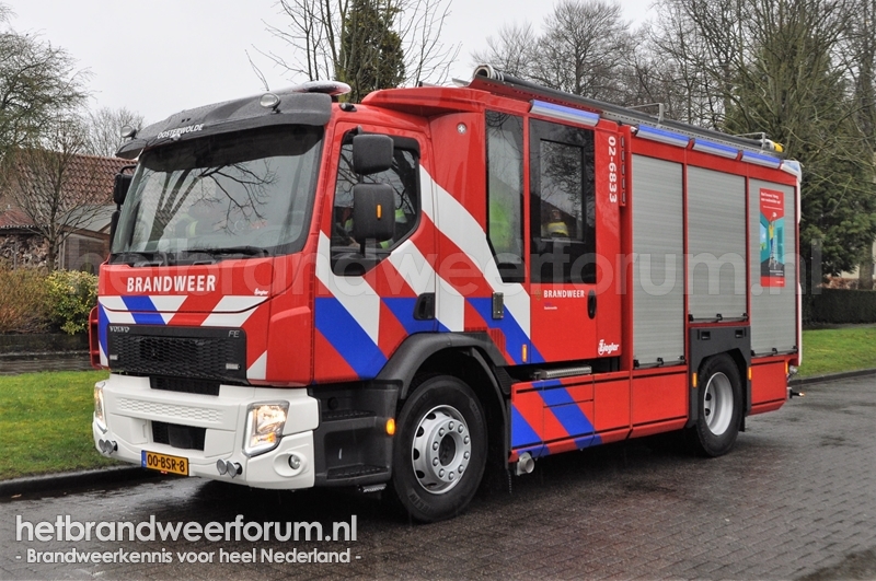 02-6833 Tankautospuit