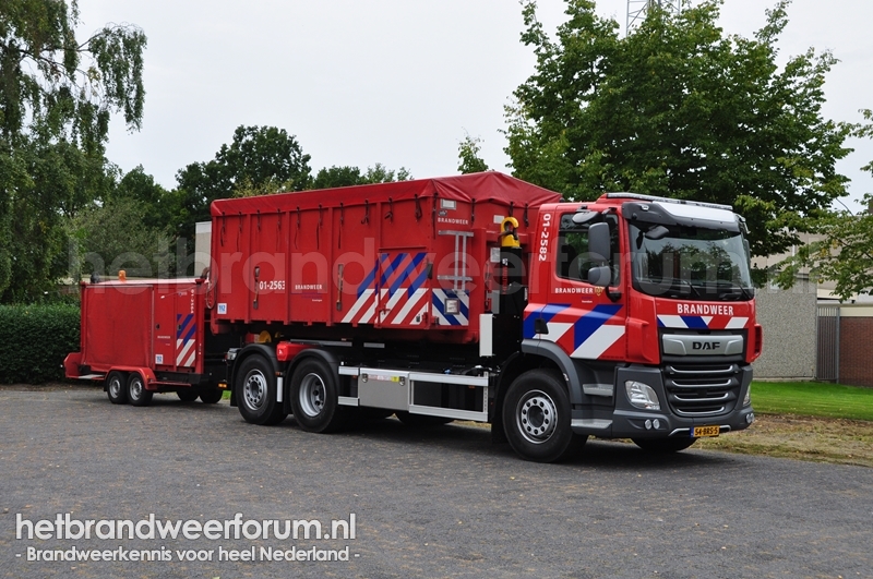 01-2582 Haakarmvoertuig