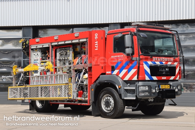 06-1171 Hulpverleningsvoertuig