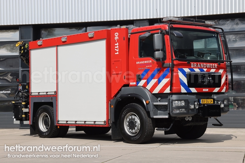 06-1171 Hulpverleningsvoertuig