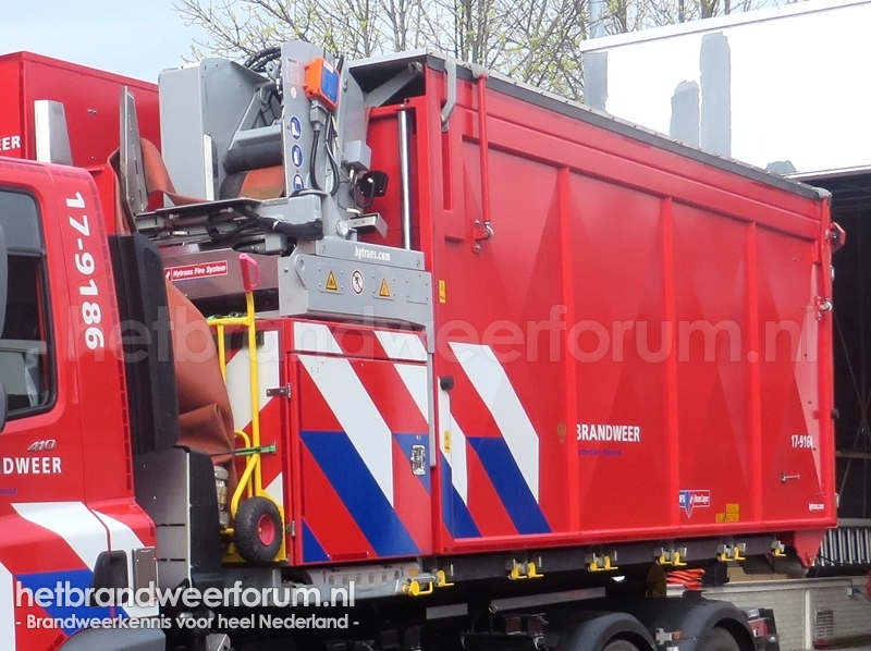 17-9164 Dompelpomphaakarmbak Grootschalige Watervoorziening