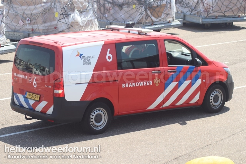 Brandweer 6 Personeel/Materiaalvoertuig