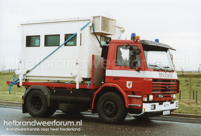 Haakarmvoertuig (P-02-42)