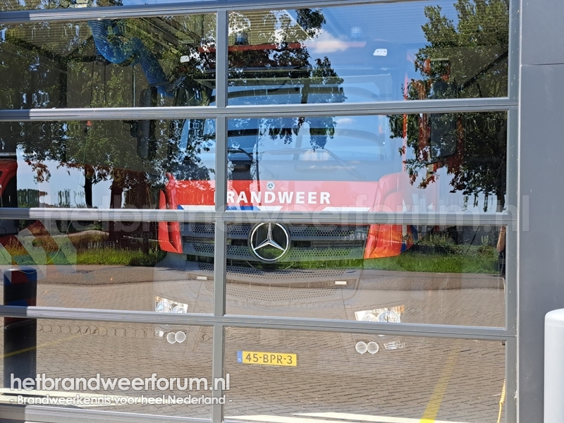 23-4681 Haakarmvoertuig