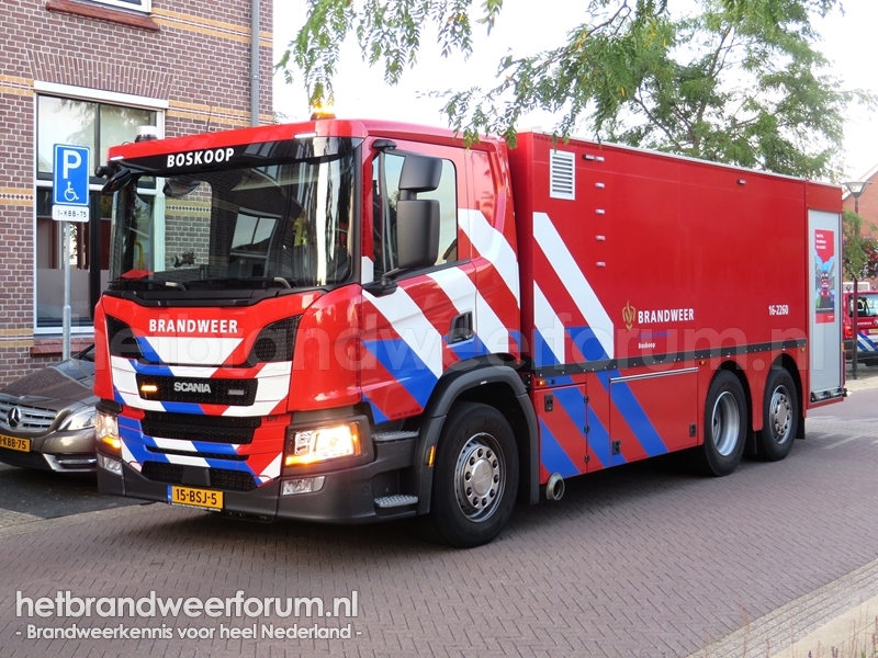 16-2260 Kleinschalige Watervoorzieningsvoertuig