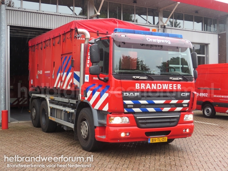 19-8982 Haakarmvoertuig