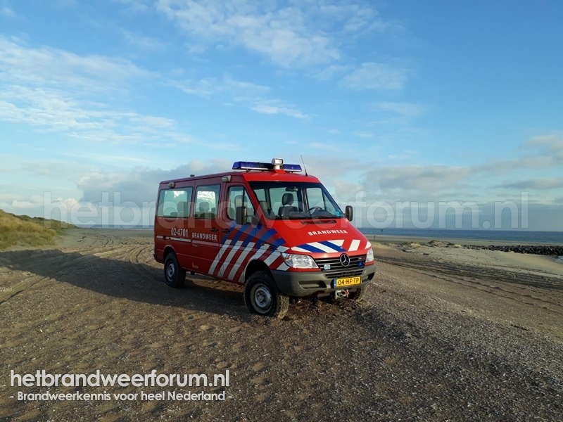 02-4701 Dienstbus Terreinvaardig (04-HF-TP)