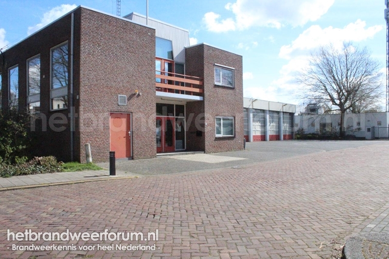 Burgemeester Van der Haarplein 1, te Voorschoten