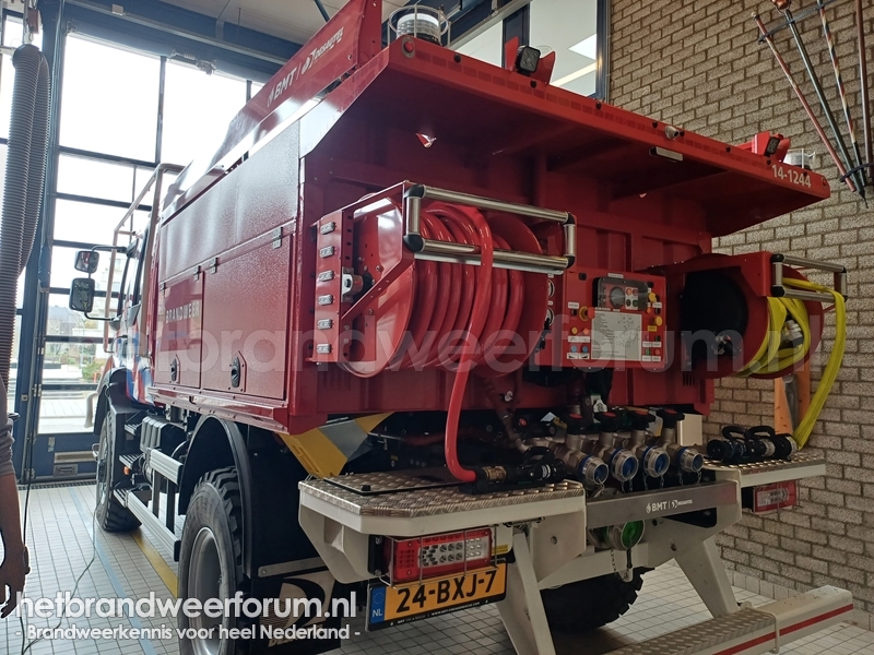 14-1244 Natuurbrandbestrijdingsvoertuig