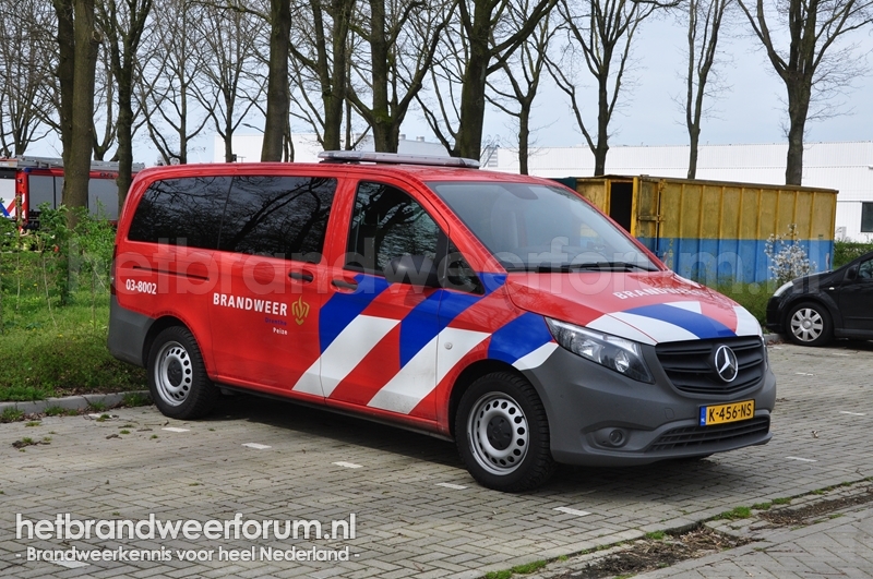 03-8002 Personeel/Materiaalvoertuig