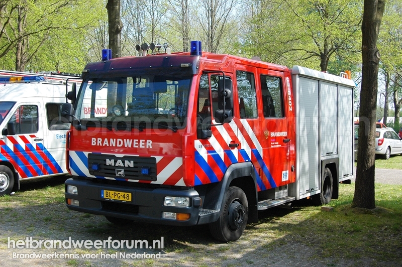 03-8402 Personeel/Materiaalvoertuig (BL-PG-48)