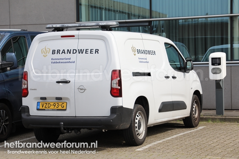 12-Dienstvoertuig (VZD-93-G)