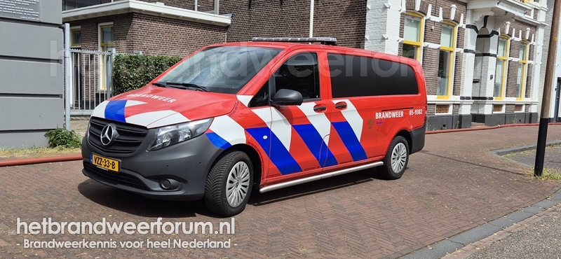 05-9382 Personeel/Materiaalvoertuig