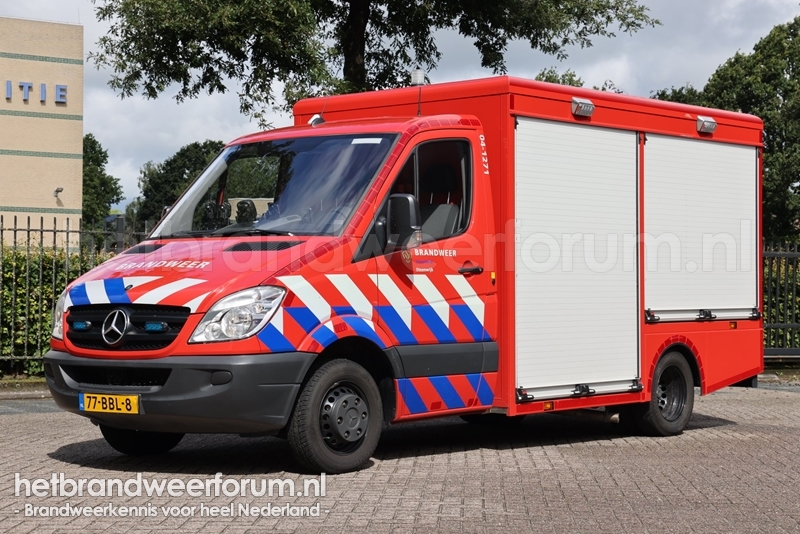 04-1271 Hulpverleningsvoertuig (77-BBL-8)