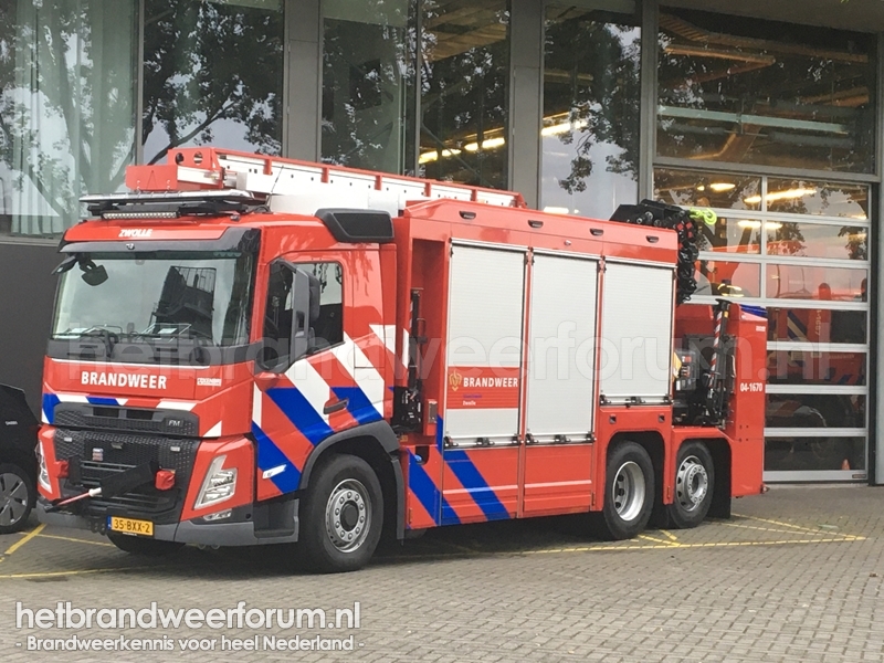04-1670 Hulpverleningsvoertuig met Kraan