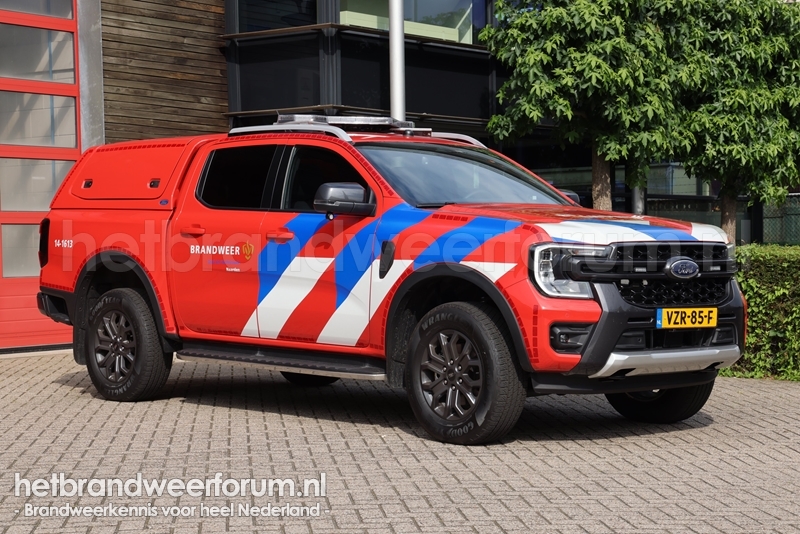 14-1613 Personeel/Materiaalvoertuig