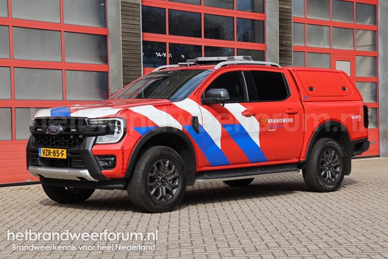 14-1613 Personeel/Materiaalvoertuig