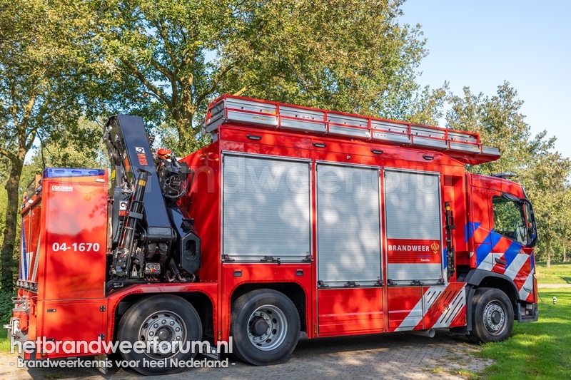 04-1670 Hulpverleningsvoertuig met Kraan