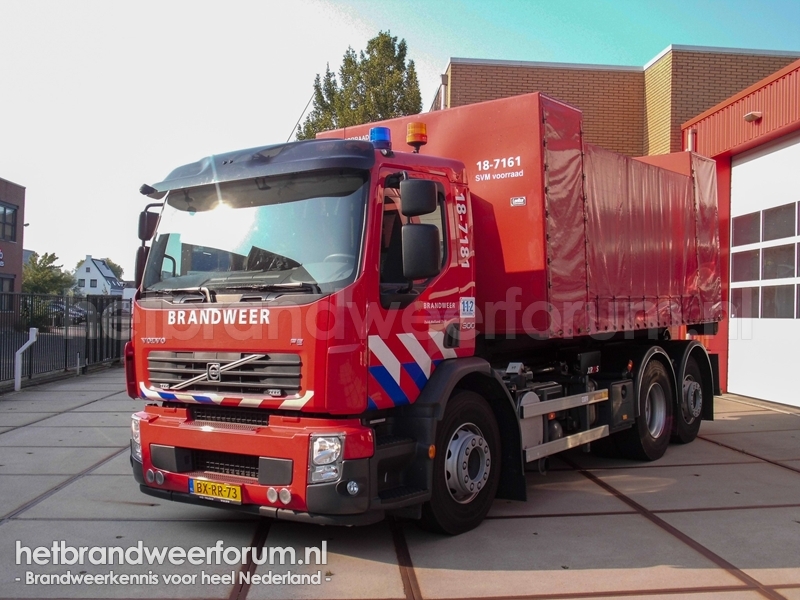 18-7181 Haakarmvoertuig