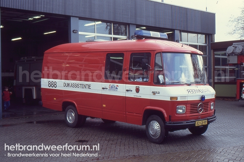 66-888 Waterongevallenvoertuig (82-GB-97)