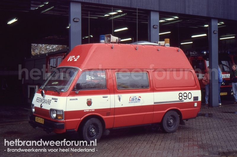 66-890 Verbinding/Commandovoertuig (BD-15-XY)