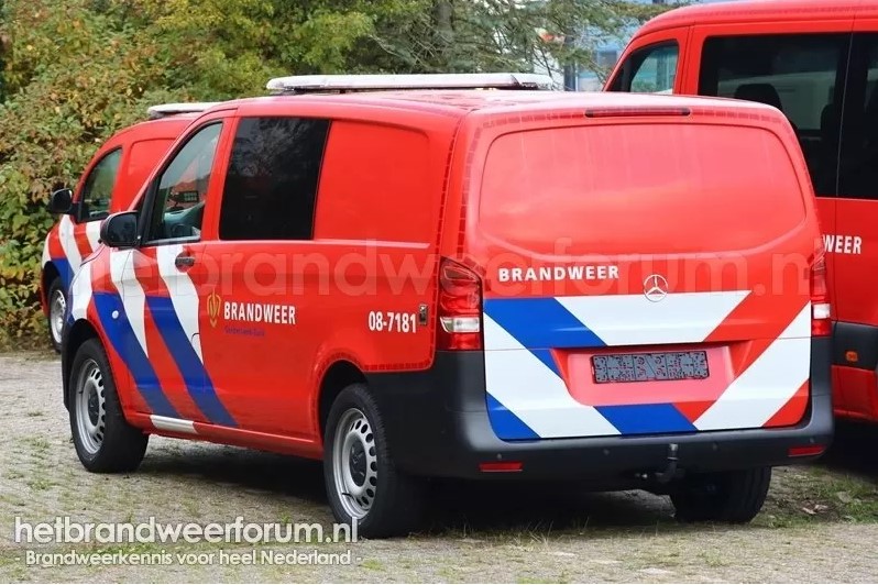 08-7181 Personeel/Materiaalvoertuig