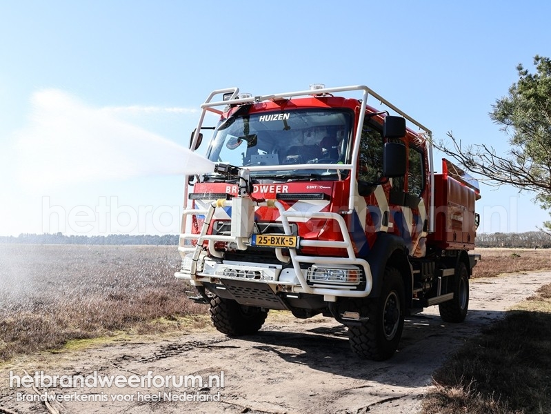 14-1344 Terreinvaardig Natuurbrandbestrijdingsvoertuig