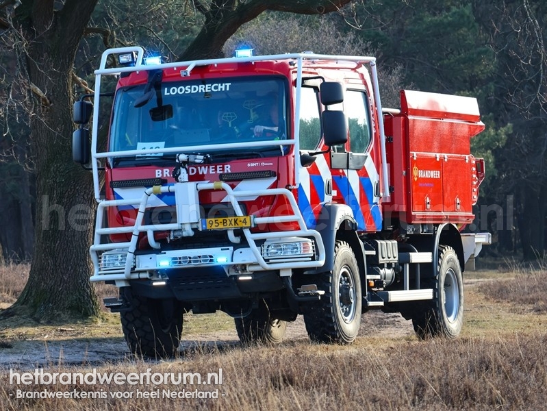 14-2744 Terreinvaardig Natuurbrandbestrijdingsvoertuig