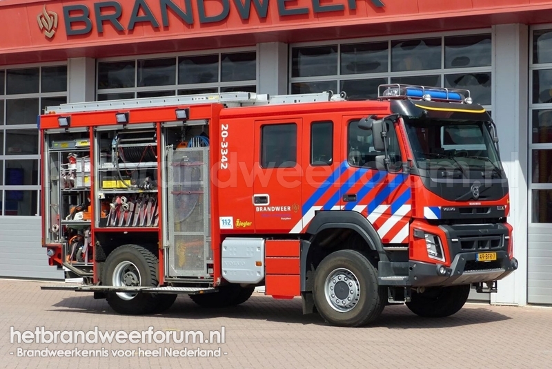 20-3342 Tankautospuit Terreinvaardig