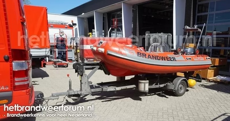 21-2012 Brandweervaartuig-Klein