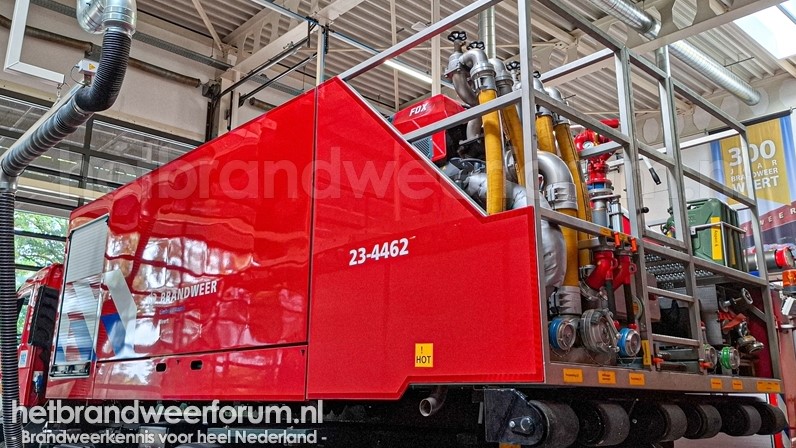 23-4462 Watertankhaakarmbak