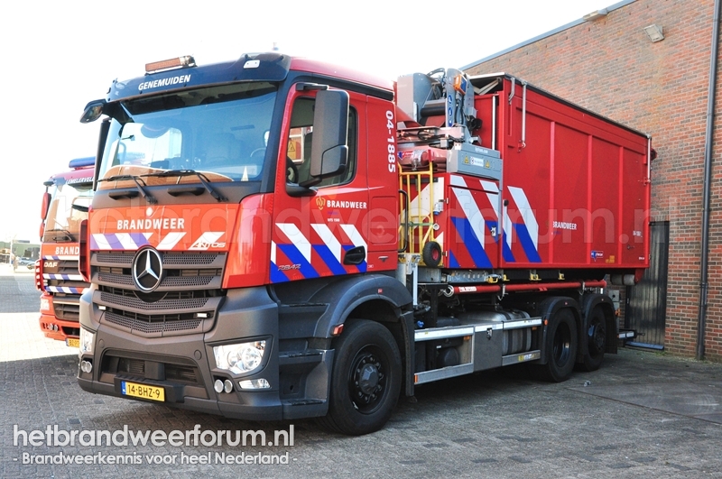 04-1885 Haakarmvoertuig