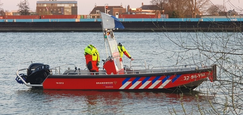 16-3312 Brandweervaartuig-Middel