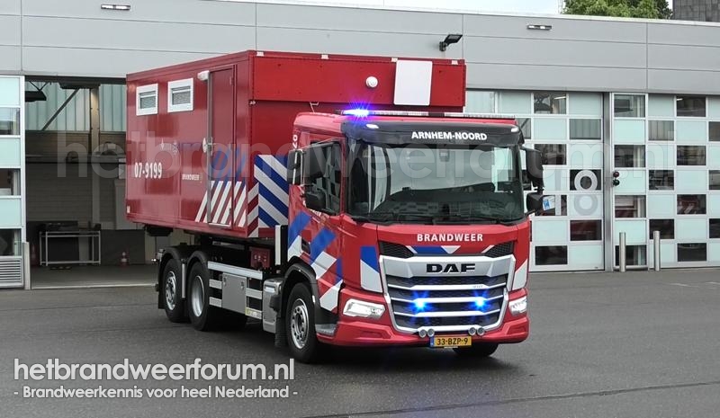 07-3682 Haakarmvoertuig