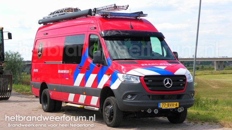 07-3713 Waterongevallenvoertuig