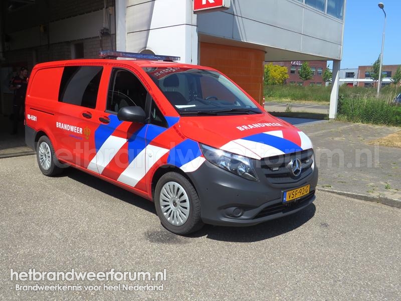 08-6581 Personeel/Materiaalvoertuig