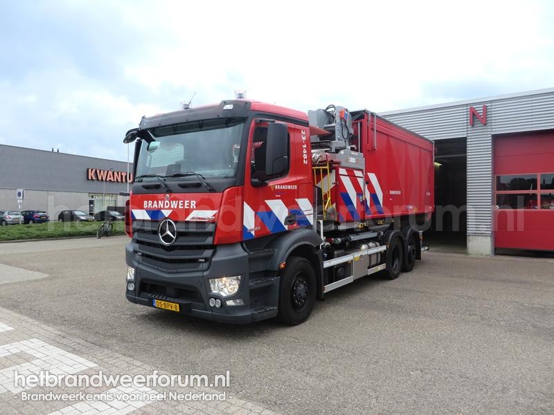 23-1482 Haakarmvoertuig