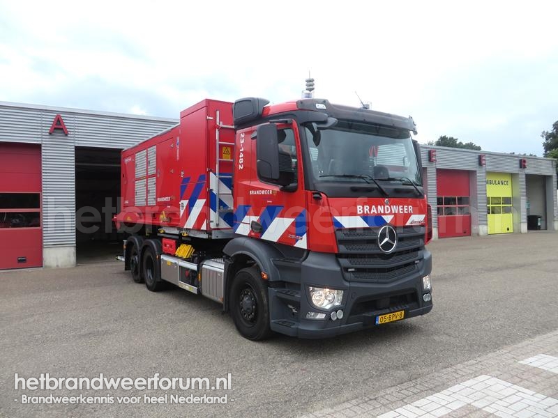 23-1482 Haakarmvoertuig