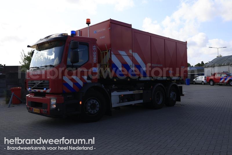 15-5080 Haakarmvoertuig