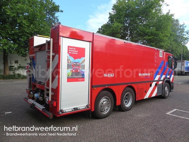 16-2160 Kleinschalige Watervoorzieningsvoertuig