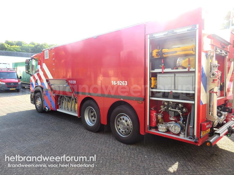 16-2160 Kleinschalige Watervoorzieningsvoertuig