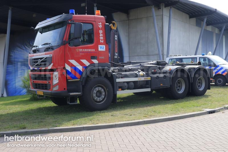 19-8482 Haakarmvoertuig