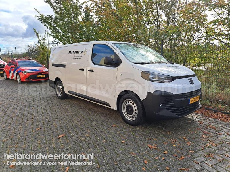 12-1203 Dienstvoertuig Team Brandonderzoek