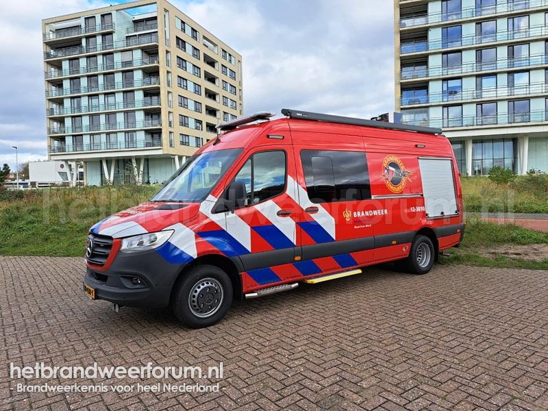 12-3010 Waterongevallenvoertuig