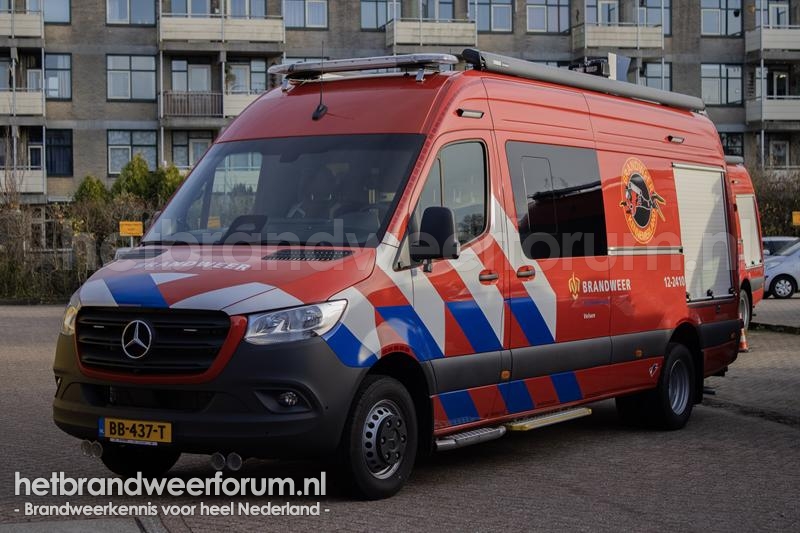 12-2410 Waterongevallenvoertuig