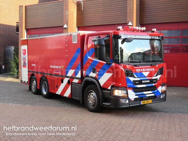 16-2061 Kleinschalige Watervoorzieningsvoertuig