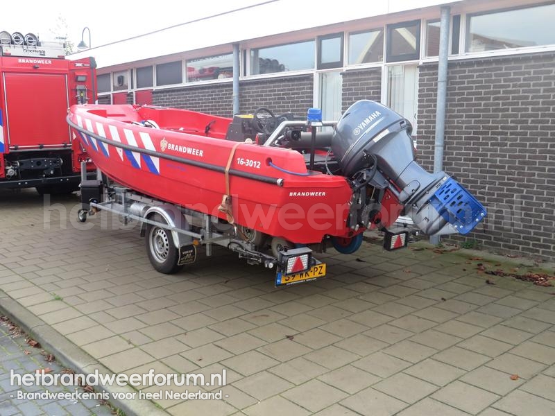 16-3012 Brandweervaartuig-Klein